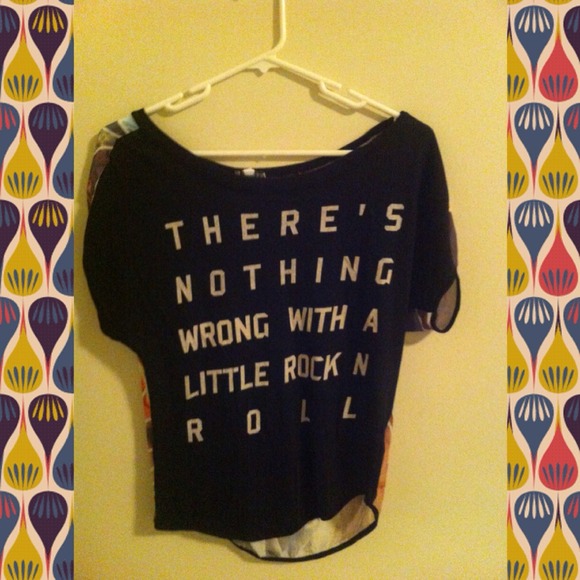 Rock 'n roll tee with sheer back