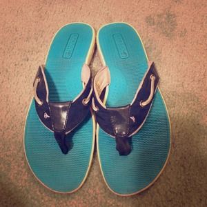Sperry flip flops!