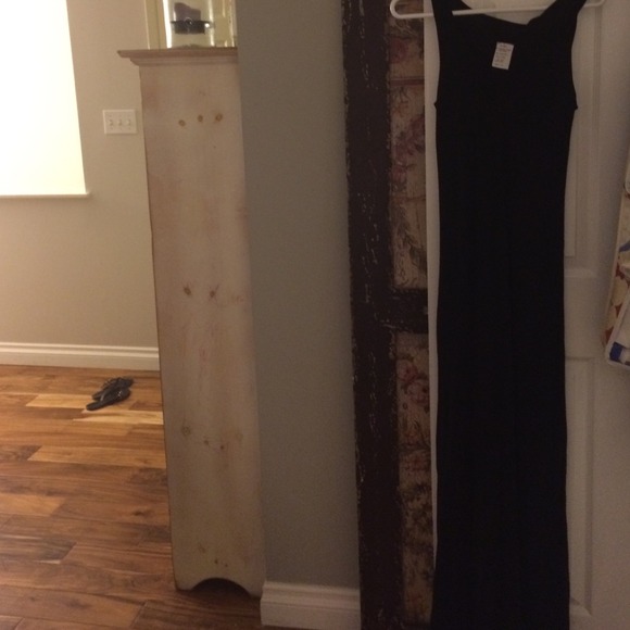 Long black dress