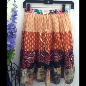 💛❤️💙GORGEOUS MULTI CLOR/PATTERNED SKIRT💙❤️💛