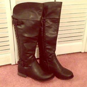 Size 8 black knee boots