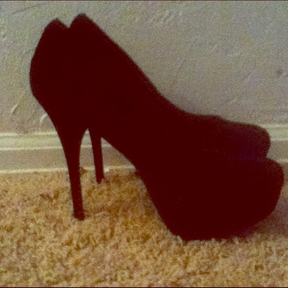 Black velvet heels