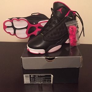 Never worn: Air Jordan 13's black & pink 4.5 kids