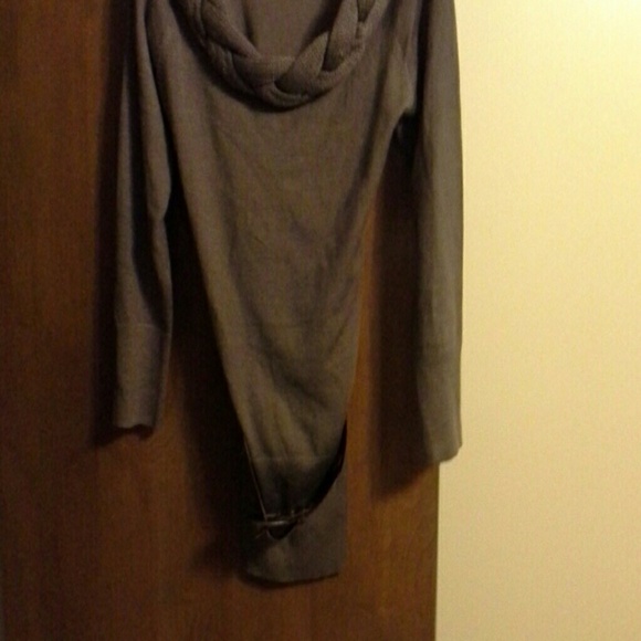 Brown woven collar belted sweater