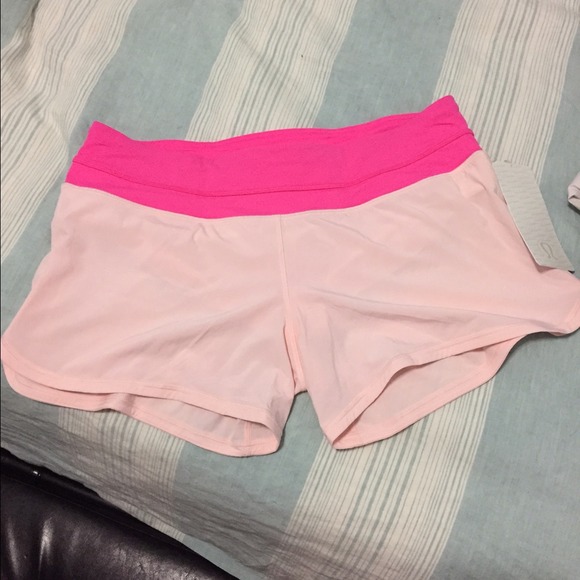 💥SALE💥Lululemon  groovy run shorts