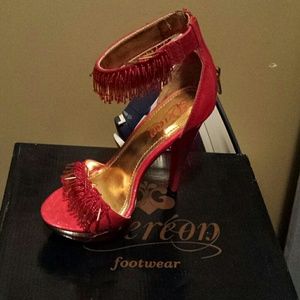 Dereon Dance heel only wore once