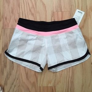 💥SALE💥Lululemon  Groovy Run Shorts