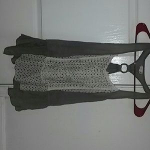 Super cute tank top vintagey style