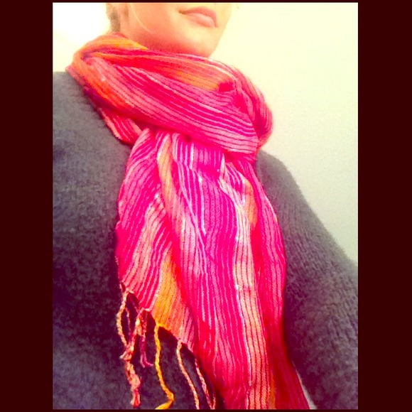 SOLD AUTHENTIC Marc Jacobs scarf