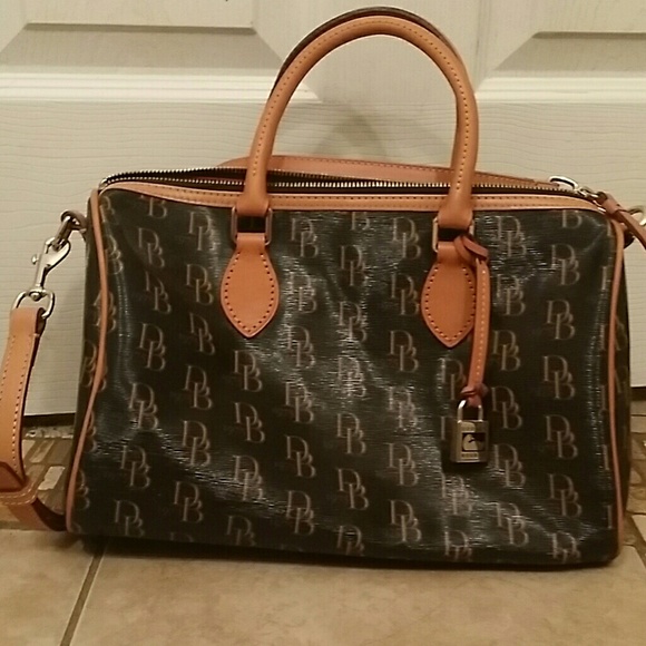 Beautiful Dooney & Bourke handbag