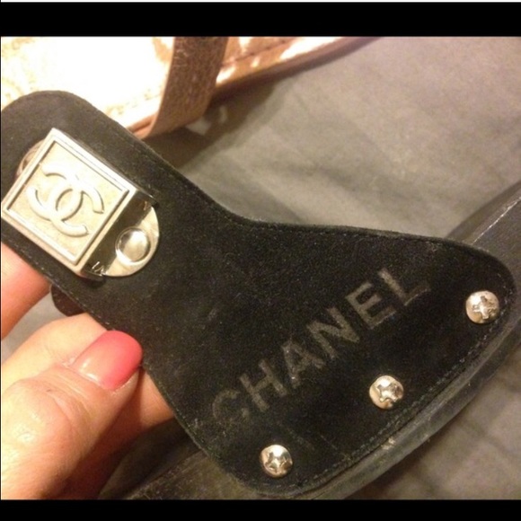 CHANEL Shoes - HUGE⚡️SALE⚡️Chanel wood & suede sandals