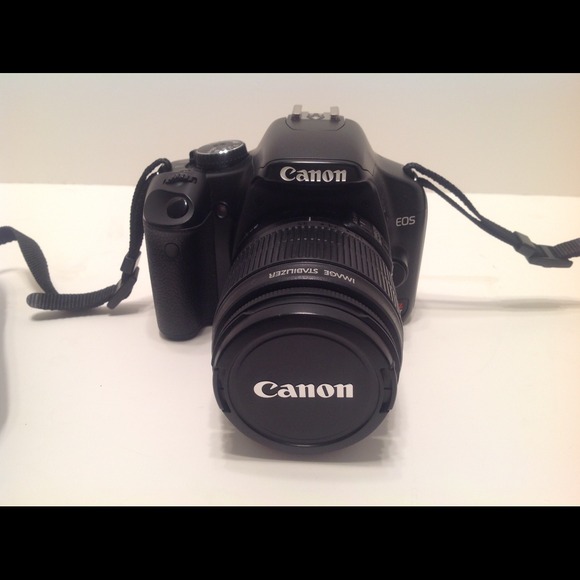 Canon EOS Rebel XSi 450D Bundle with case