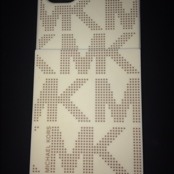Michael Kors Vanilla iPhone 5 Case w/ Card Holder