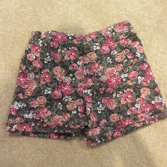 Brandy Floral Shorts