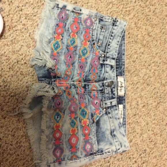 BUNDLE