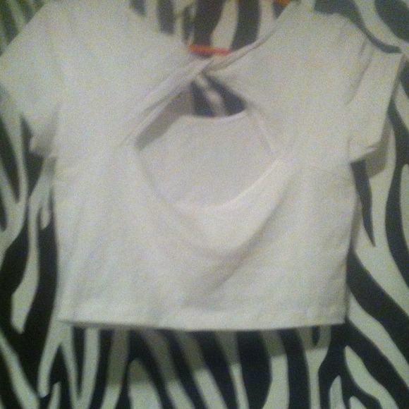 Crop top - Picture 2 of 2