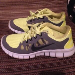 roaches nike shoes