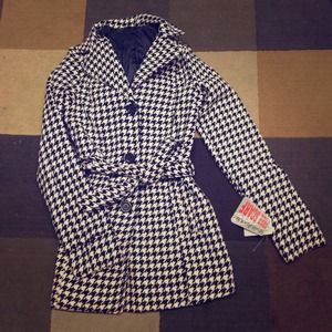 Houndstooth belted coat