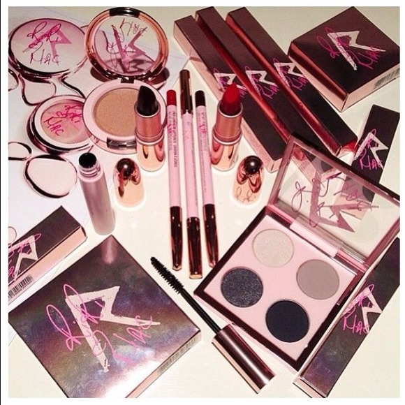 MAC Riri *NOT FOR SALE* - Picture 4 of 4