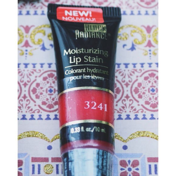 Make-Up Set: Loreal and Black Radiance