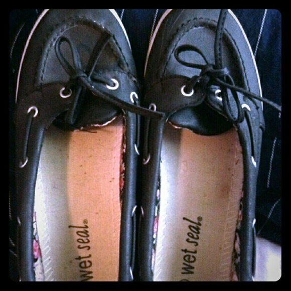 Boat shoes - Picture 1 of 2