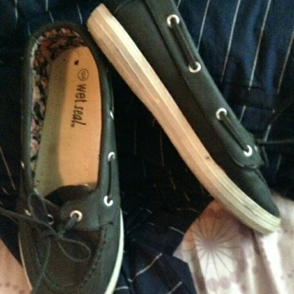 Boat shoes - Picture 2 of 2