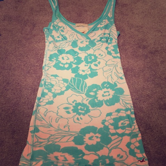 Light blue and white tank top - Picture 1 of 1