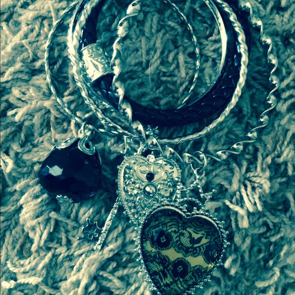 Braclets