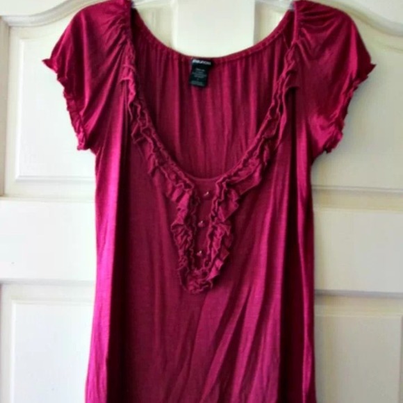 🚫SOLD ON EBAY🚫 MAURICES MAROON WINE TOP