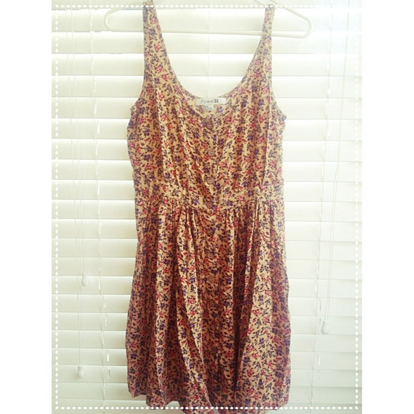 Forever 21 Floral Dress🌞