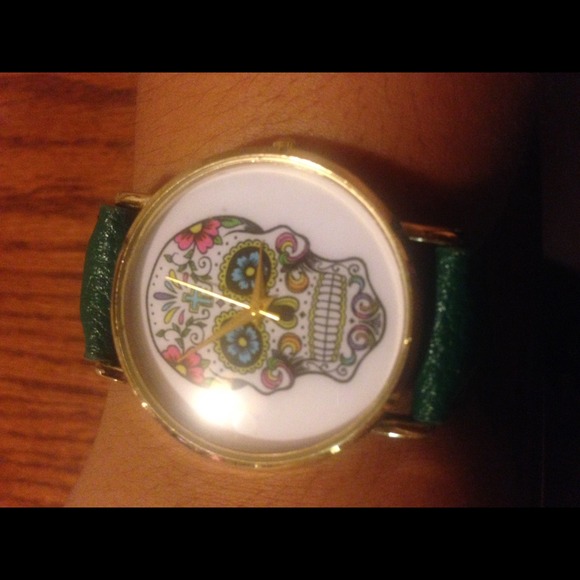 NWOT Green band sugar skull watch - Picture 3 of 3