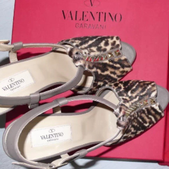 Authentic & beautiful gently curated Valentinos!! - Picture 3 of 4