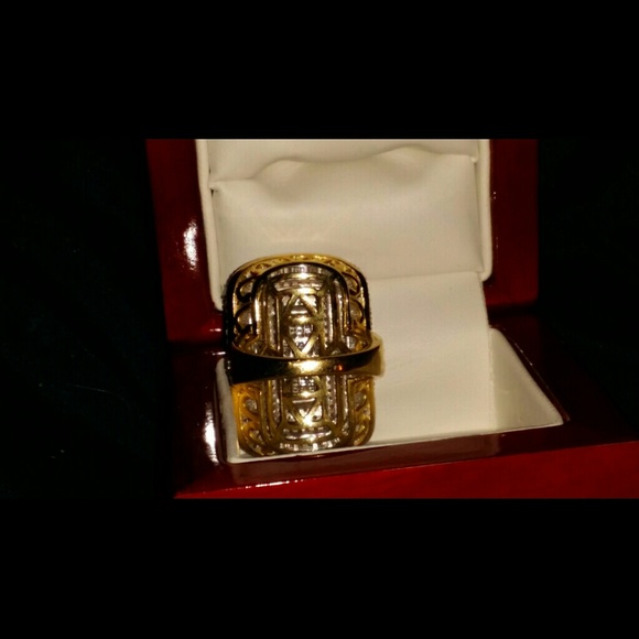 JUST REDUCED! 10kt gold 3cttw. DIAMOND RING - Picture 2 of 4