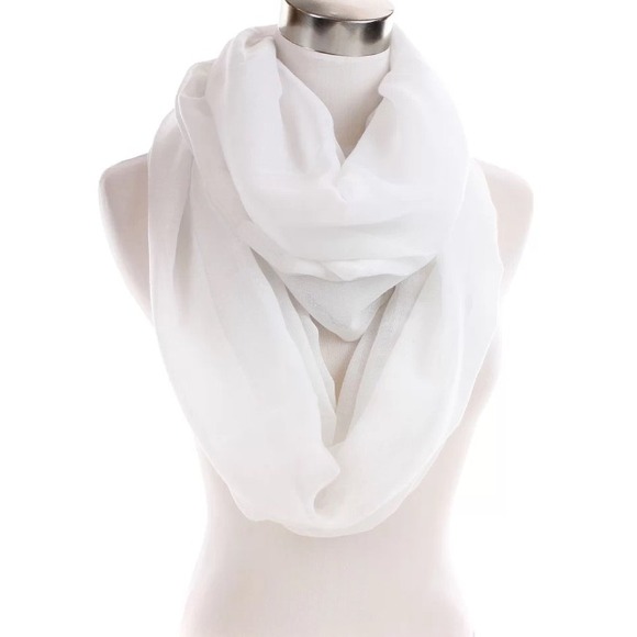 ❤️❤️Large light weight infinity scarf❤️❤️ - Picture 4 of 4