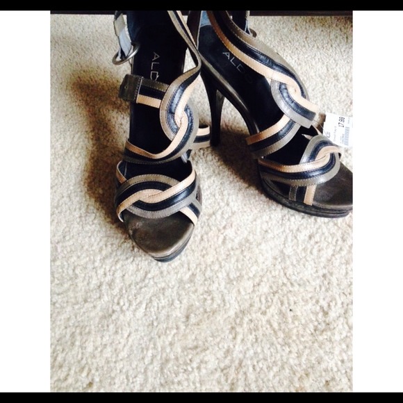 High Heels 💕💕 - Picture 2 of 2
