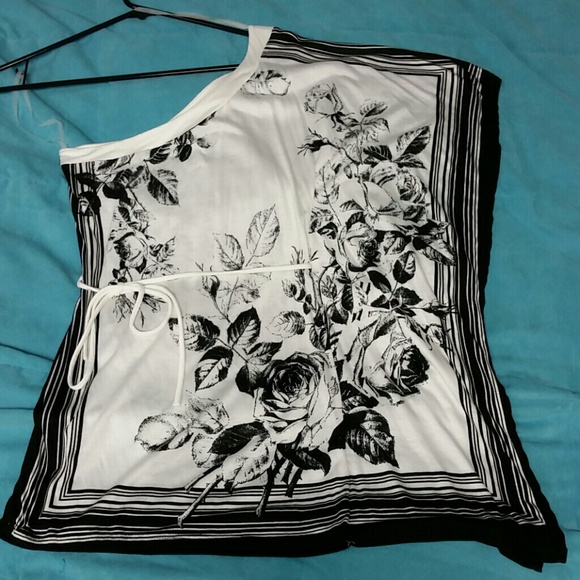 Wet Seal One Shoulder Top