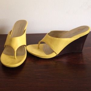 Bandolino Wedge sandals