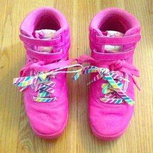Bubble gum pink Reebok high tops
