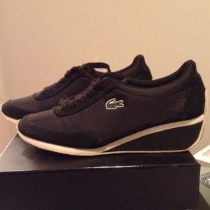 Auth Lacoste wedge sneakers! Sz 6