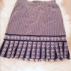 🚫SOLD in bundle pleated brown and pink skirt