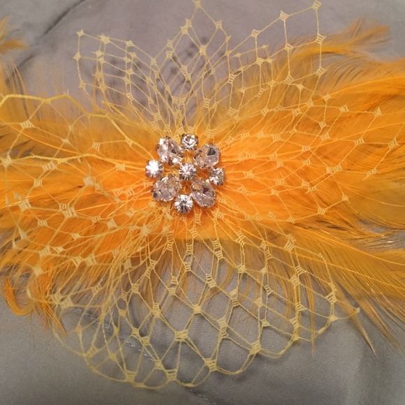 Handmade Feather & Rhinestone Fascinator - Picture 2 of 3