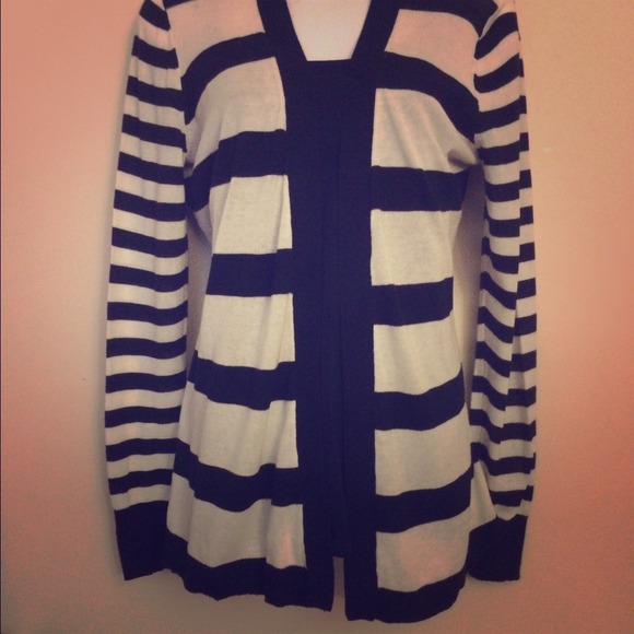 LOFT Sweaters - 🎉 HP-LOFT Black and White Striped Cardigan