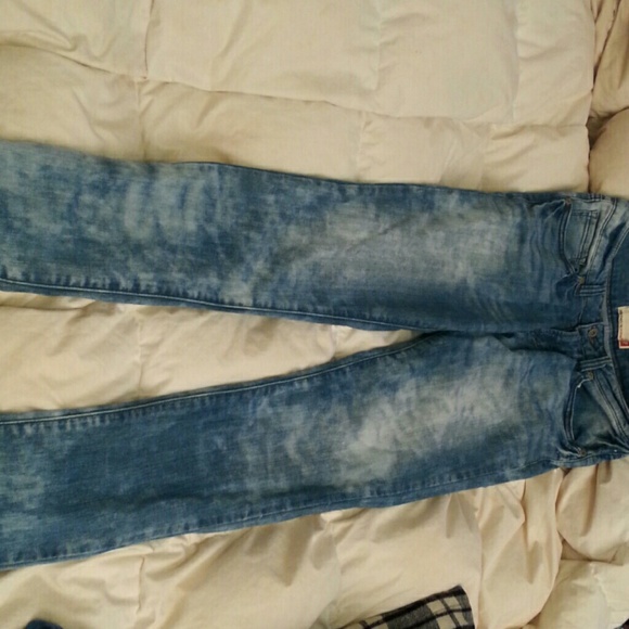 Acid wash skinny jeans