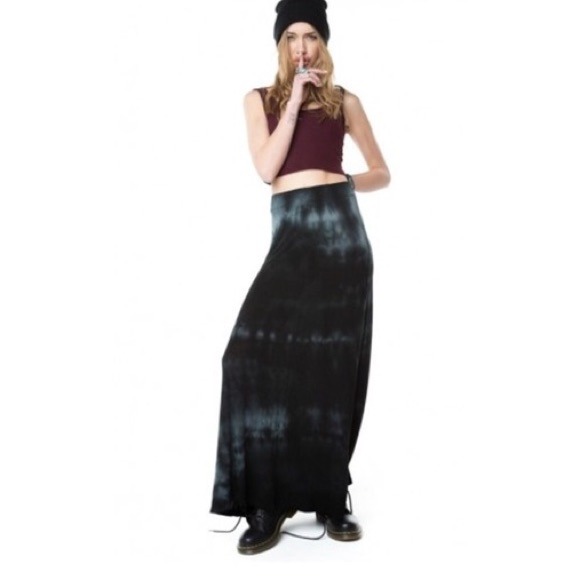 Brandy Melville Dresses & Skirts - Tie Dye Maxi Skirt