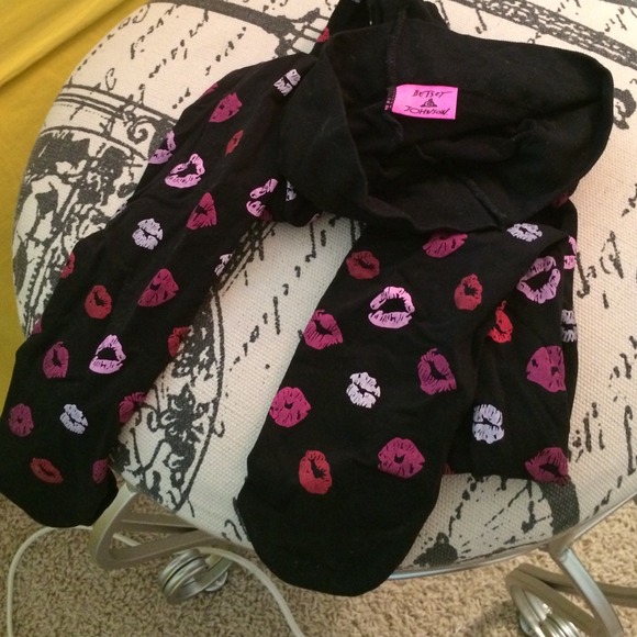 Given away w purchase❤️Betsy black tights w kisses