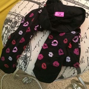 Given away w purchase❤️Betsy black tights w kisses