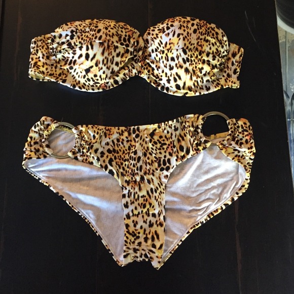 VS bikini