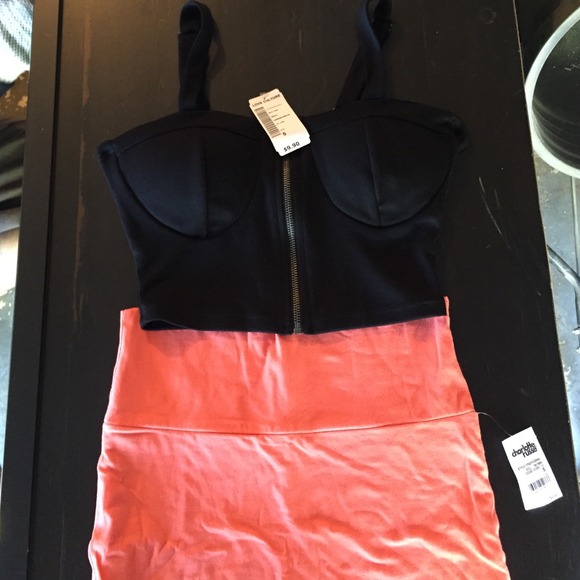 BUNDLE CROP AND SKIRT !