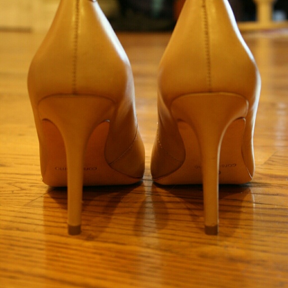 Nude Corso Como pumps