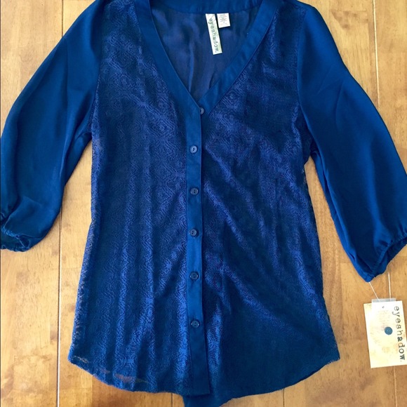❌SOLD❌ Sheer/lace button up